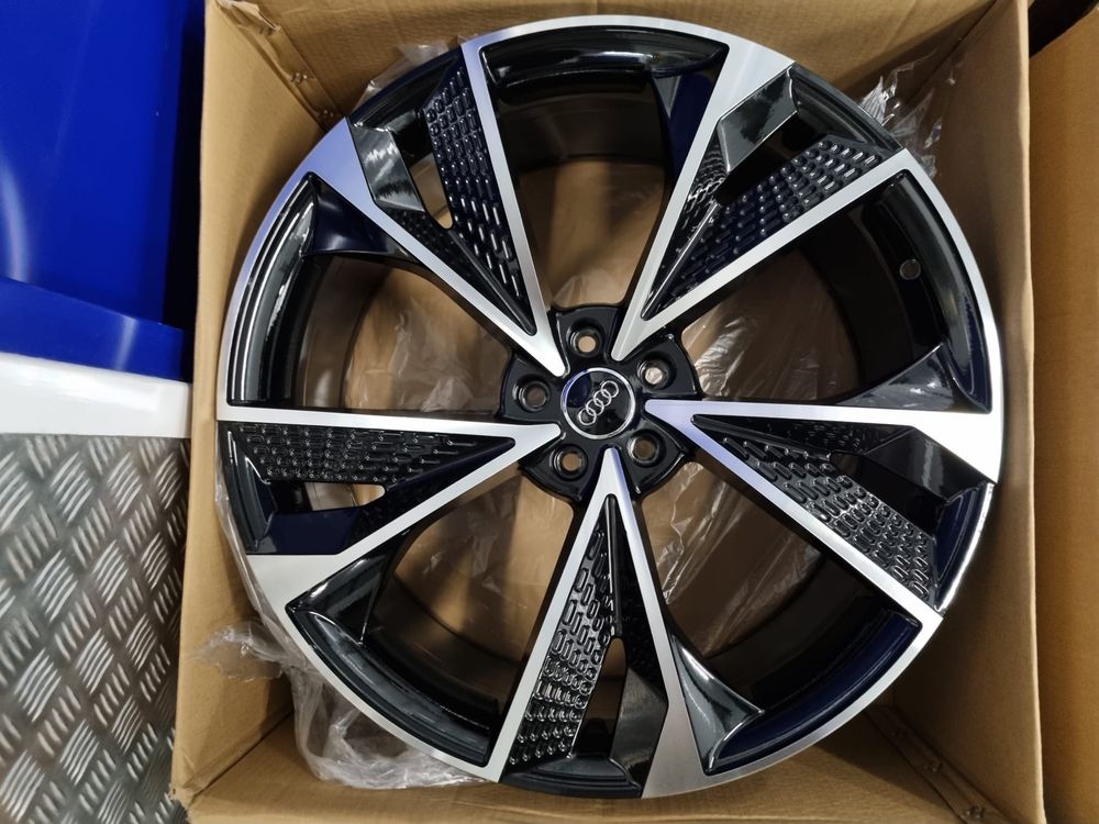 4x Nowe felgi do AUDI 22” RS7 A7 S7 A8 S8 Q5 Q7 SQ7 Q8 SQ8