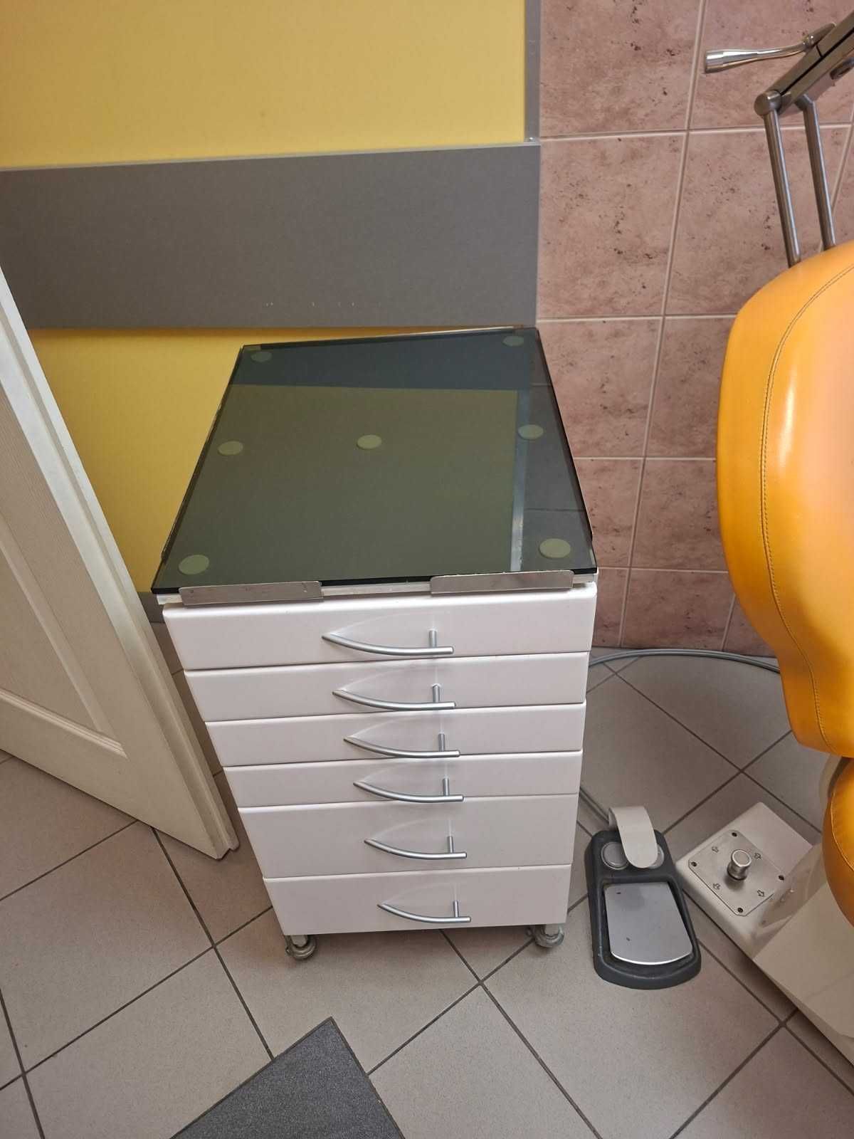 Asystor stomatologiczny