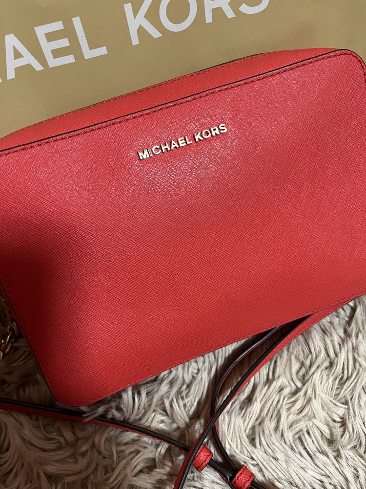 Michael Kors czerwona koralowa torebka jet set złote zamki i łańcuszek