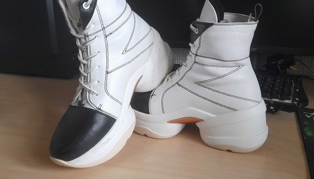 Взуття осіннє Сапожки Чоботи жіночі  Сапоги женские ботинки осенние