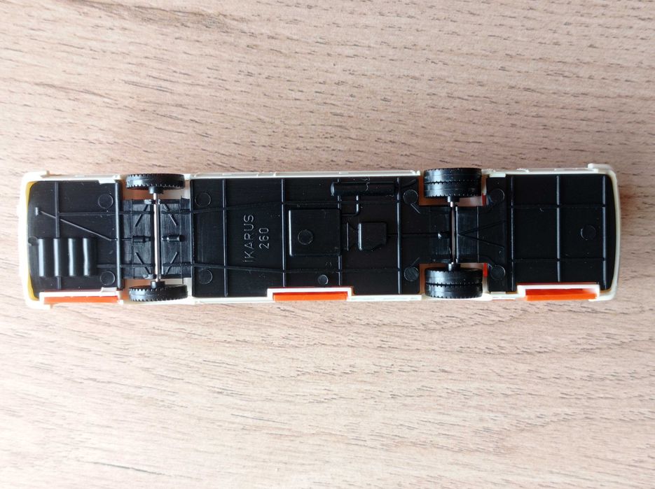 1:87 h0 model autobusu Ikarus 260 Minicar makieta diorama