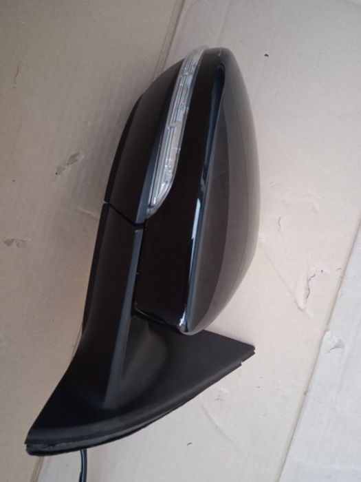 VW Passat B7 Lusterko Prawe 6pin LC9X