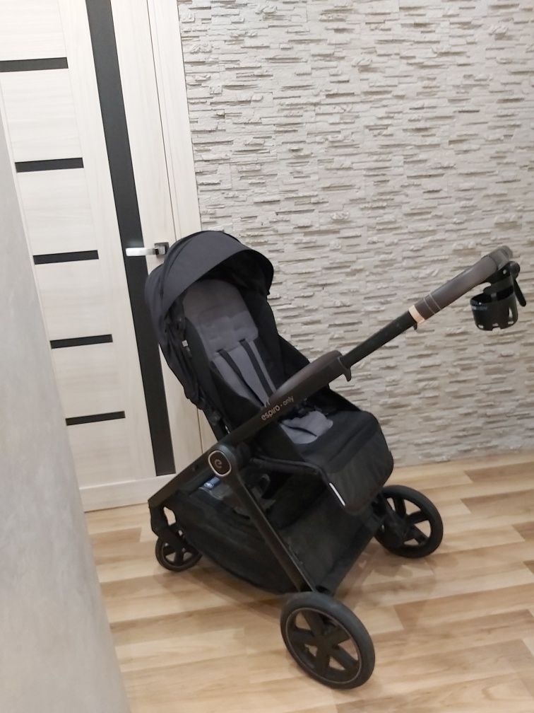 Продам дитячу коляску Espiro Only 210 Stylish black.