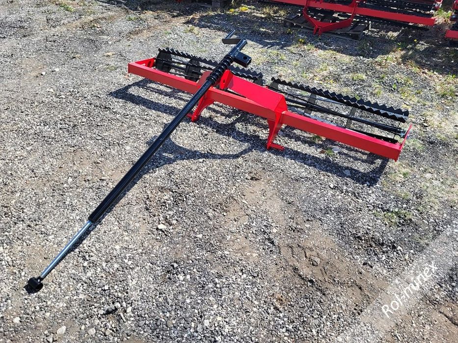 Na łożyskach wał strunowy zębaty Transport