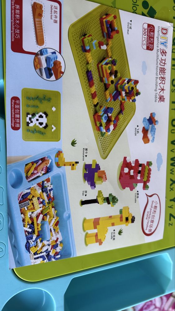Stolik edukacyjny plus klocki 300 sztuk kompatybilny Lego