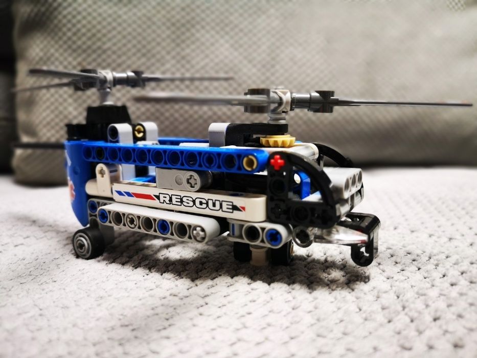 LEGO Technic 42020