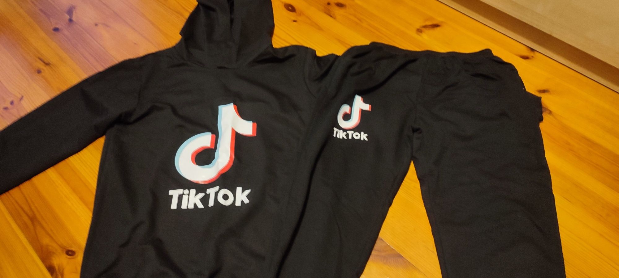 Dres bluza i spodnie tik tok
