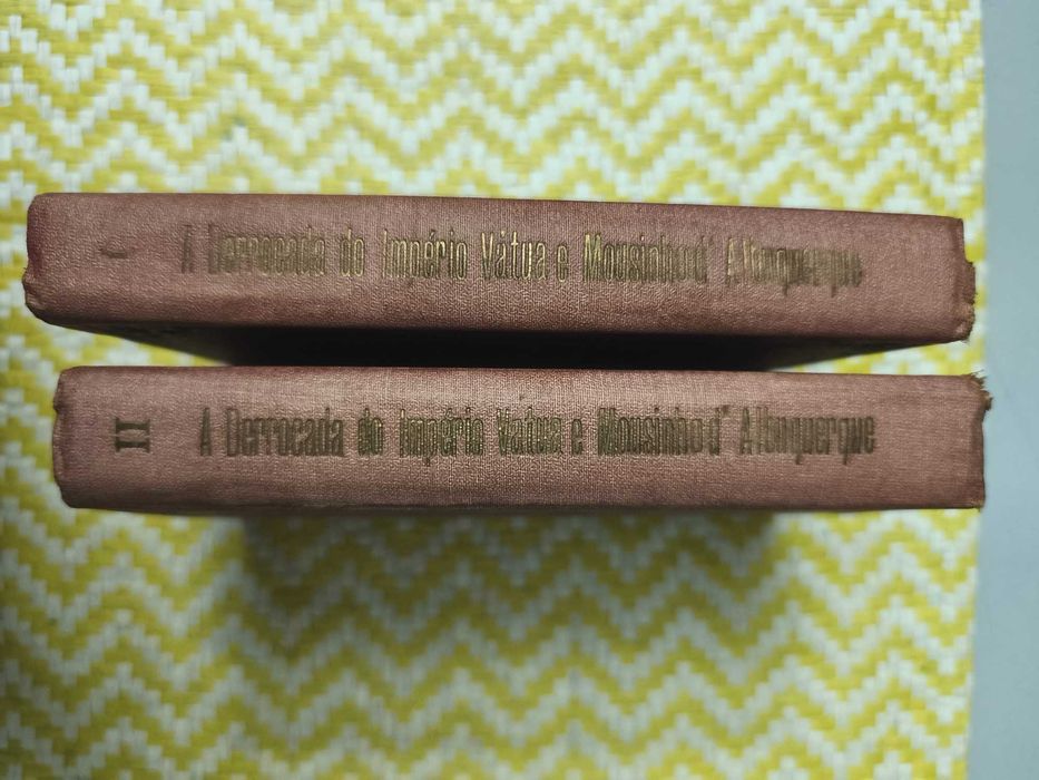 A derrocado do Império Vátua e Mousinho D'Albuquerque  2 Volumes
