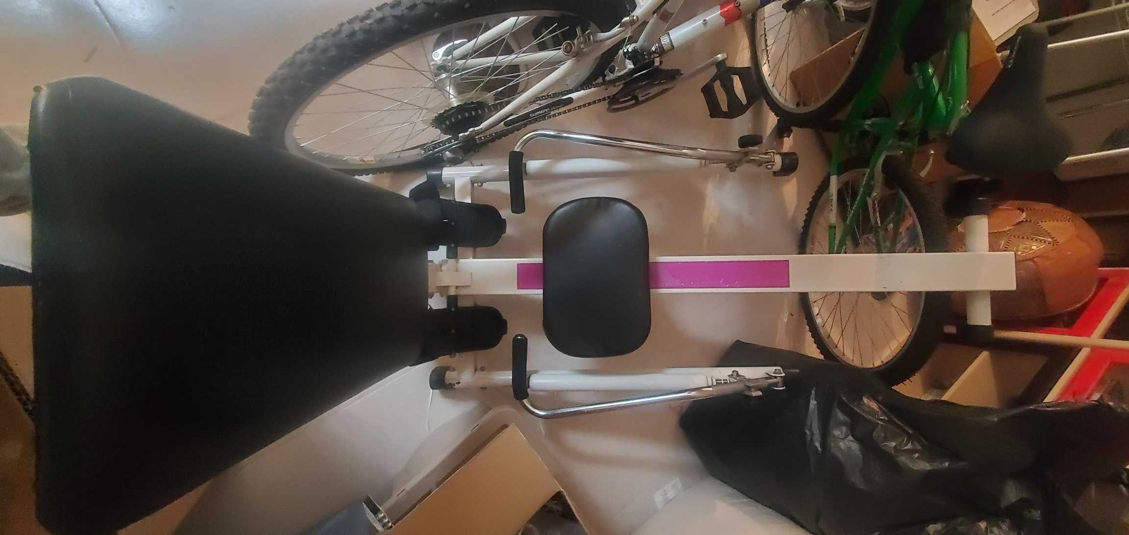Vendo MÁQUINA DE REMO FITNESS, em bom estado
