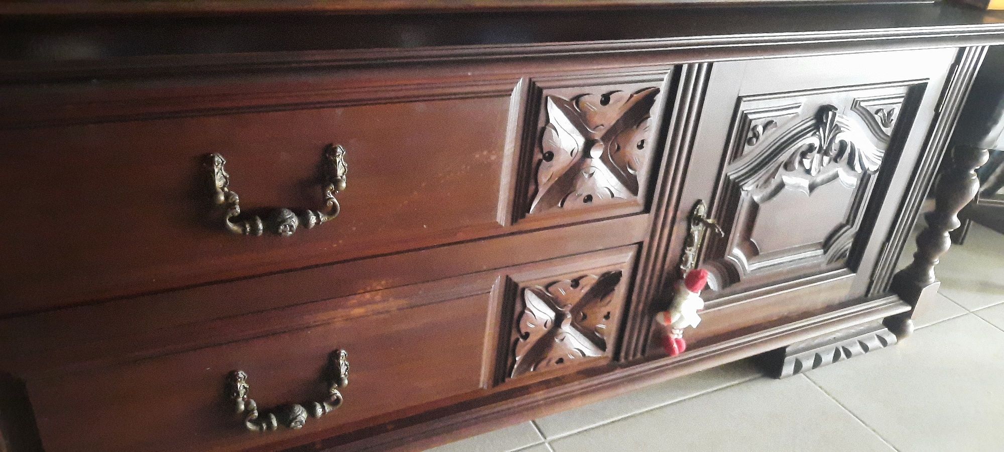 Móvel sala de jantar em madeira pura