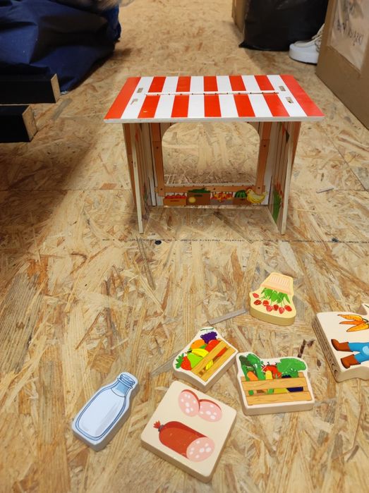 Sklepik warzywny zabawka i komódka