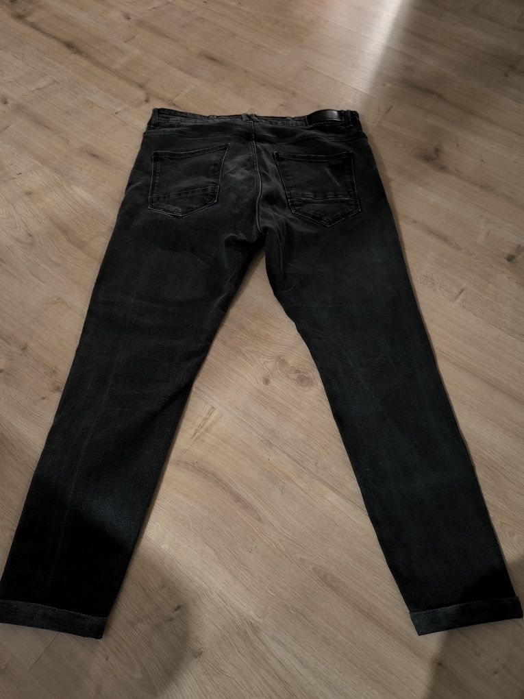 Jeansy męskie pull &bear rozmiar 44