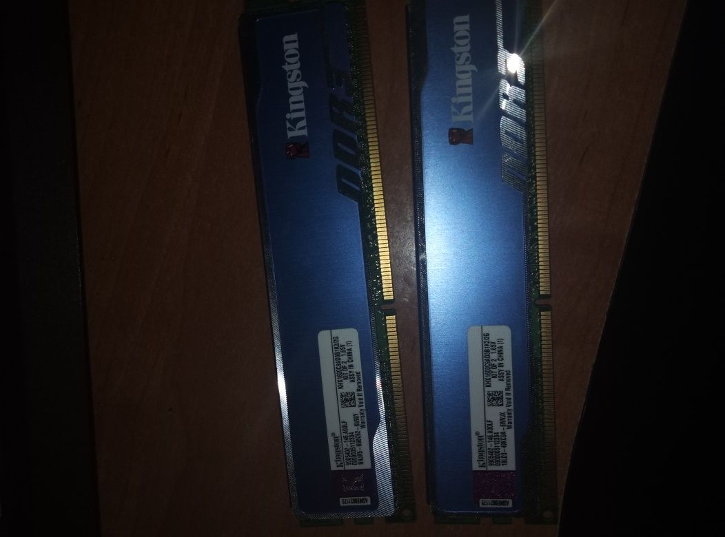 Pamięć RAM Hyper X DDR3  2 kostki łącznie 4gb ram