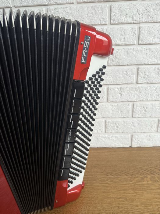 Akordeon guzikowy Roland fr5b
