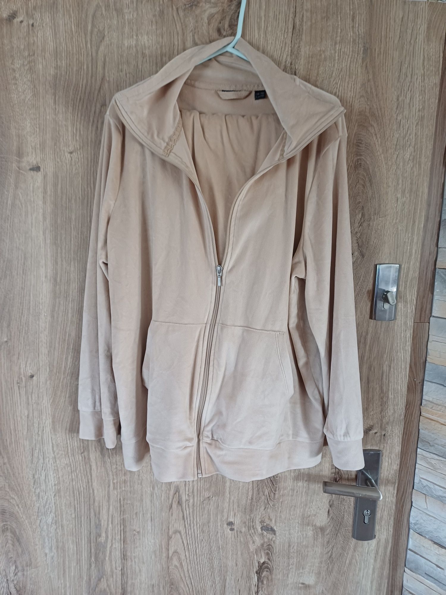 Dres welurowy 4XL 48-50 r