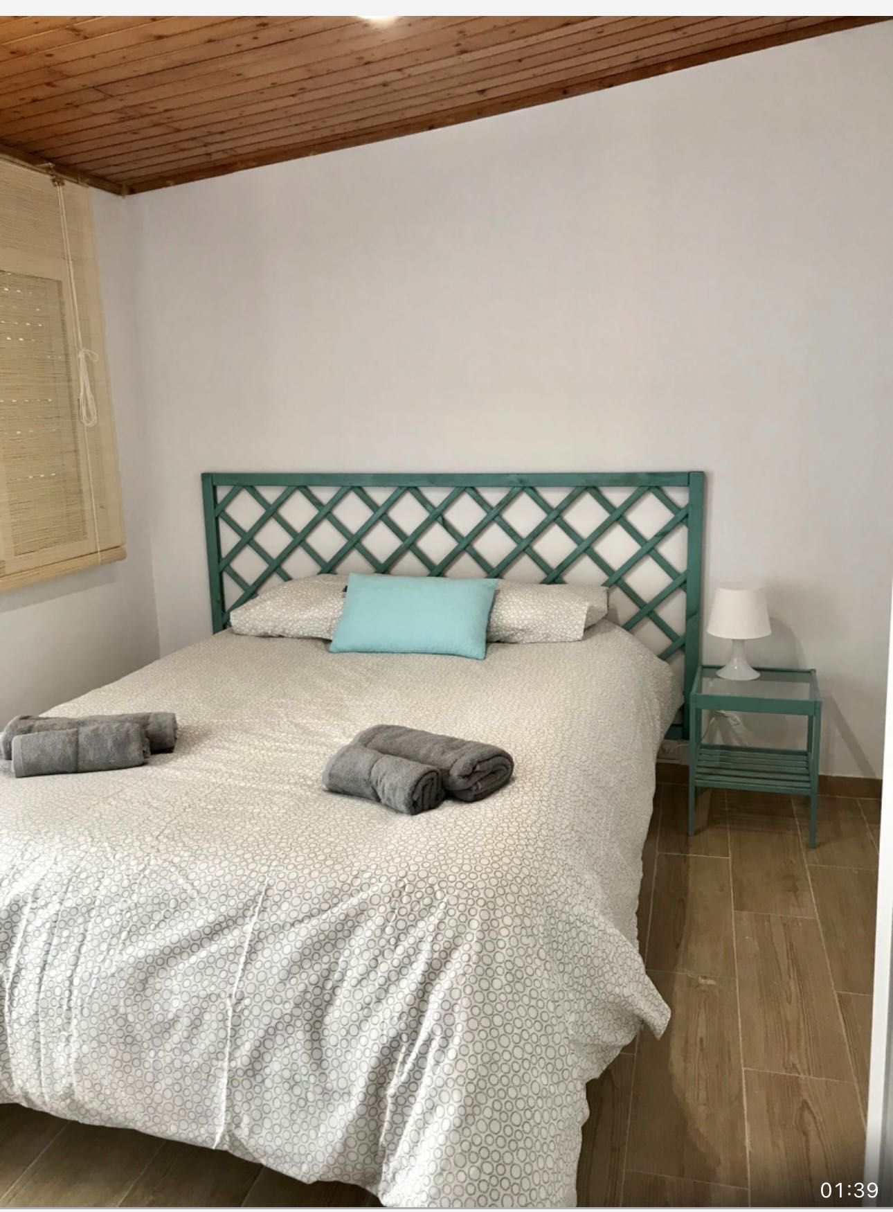 Quarto aluga-se  suite