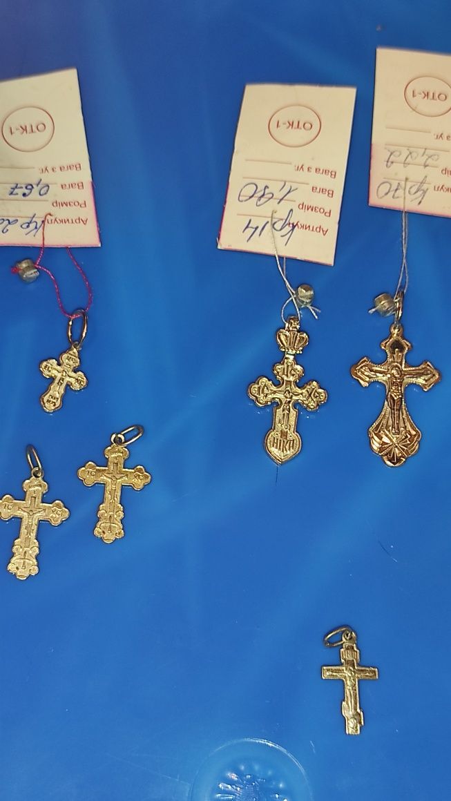Серебряные крестики,кольца спаси и сохрани