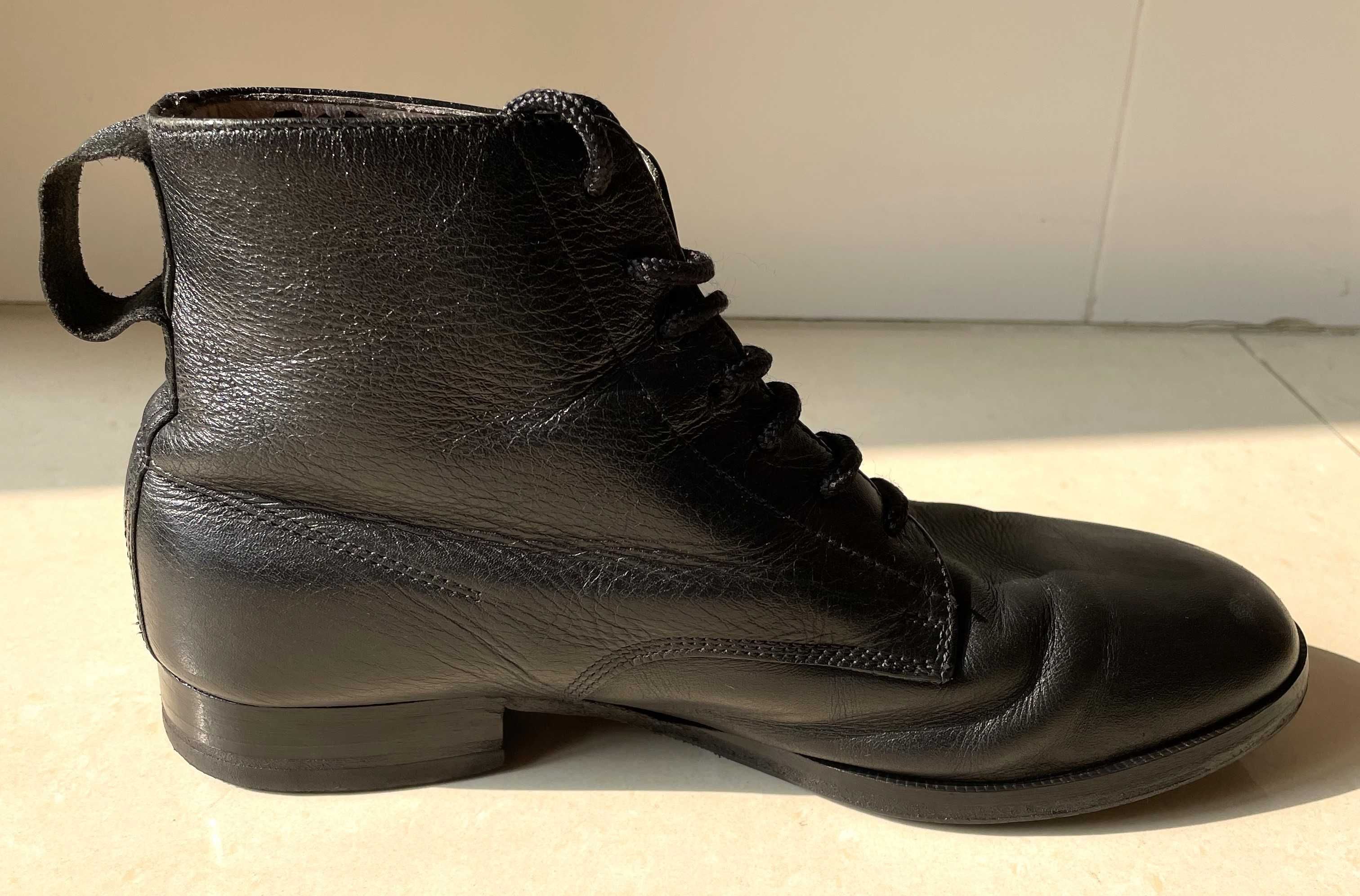 Botas de cerimónia (Modelo Colégio Militar)