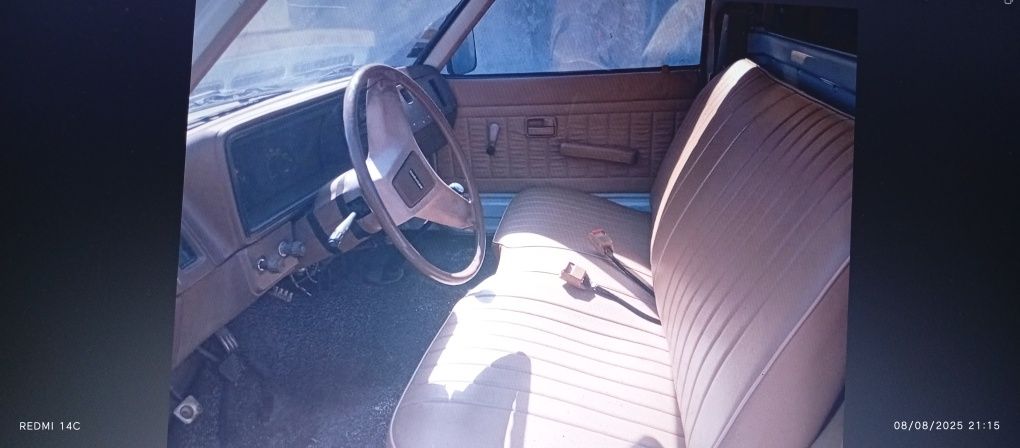 Carrinha de caixa Bedford ( moto Isuzu)