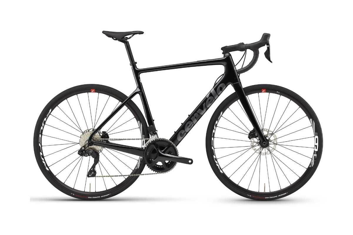 Rower szosowy CERVELO Caledonia 105 DI2 Metallic Black rozmiar 54