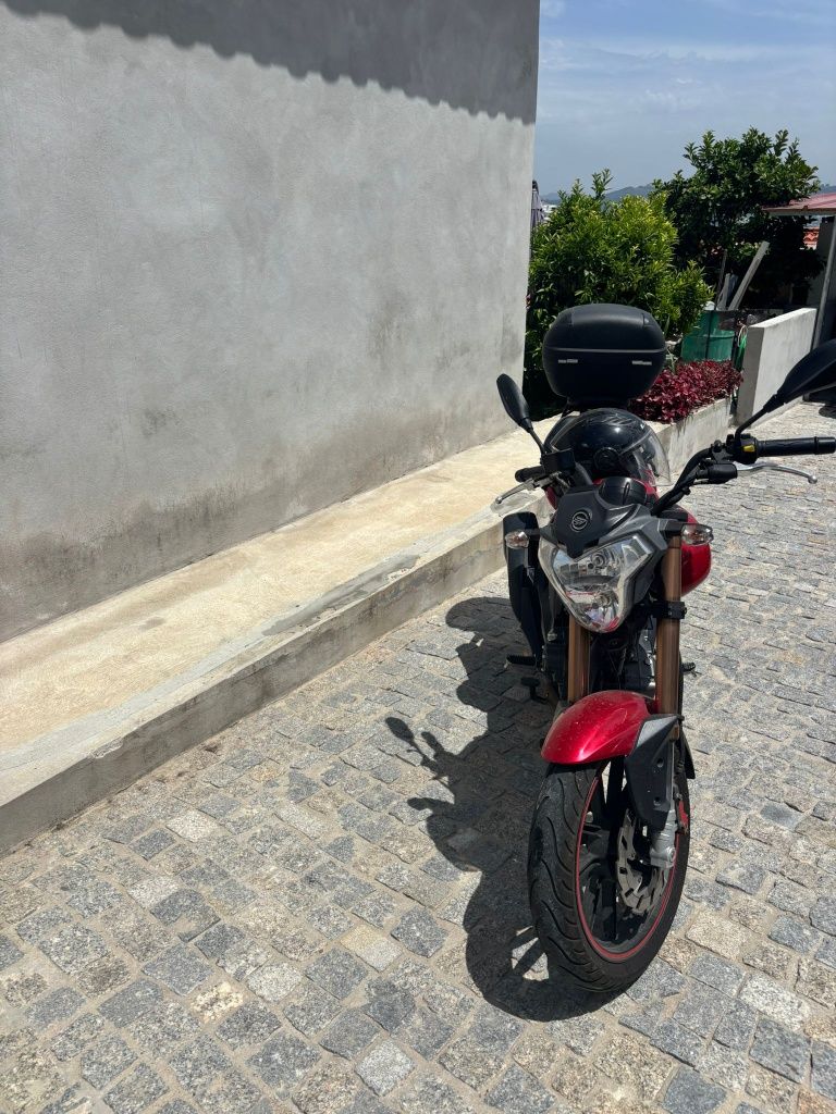 Vendo Mota em muito bom estado