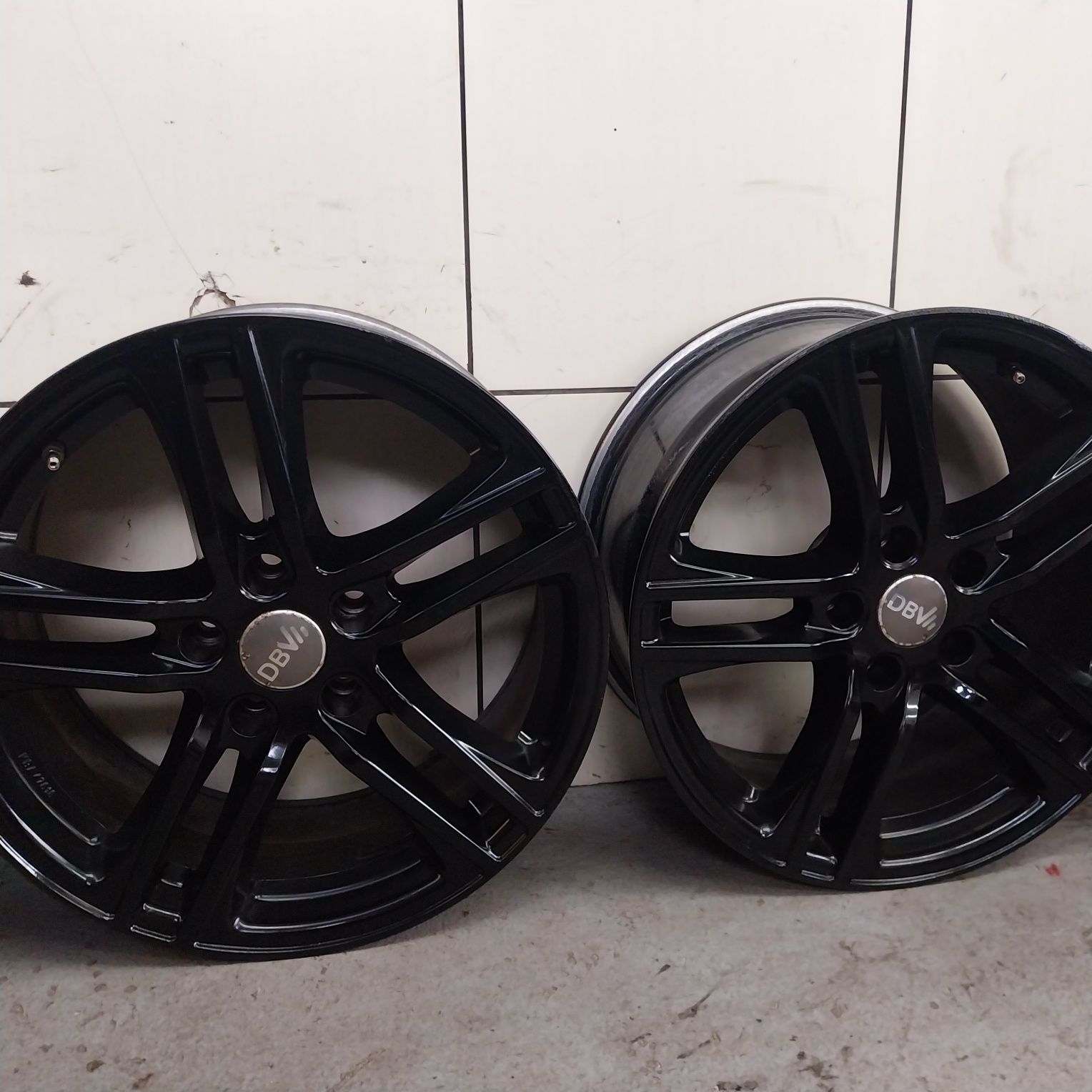 Felgi Aluminiowe R17 5x112 8J ET 35