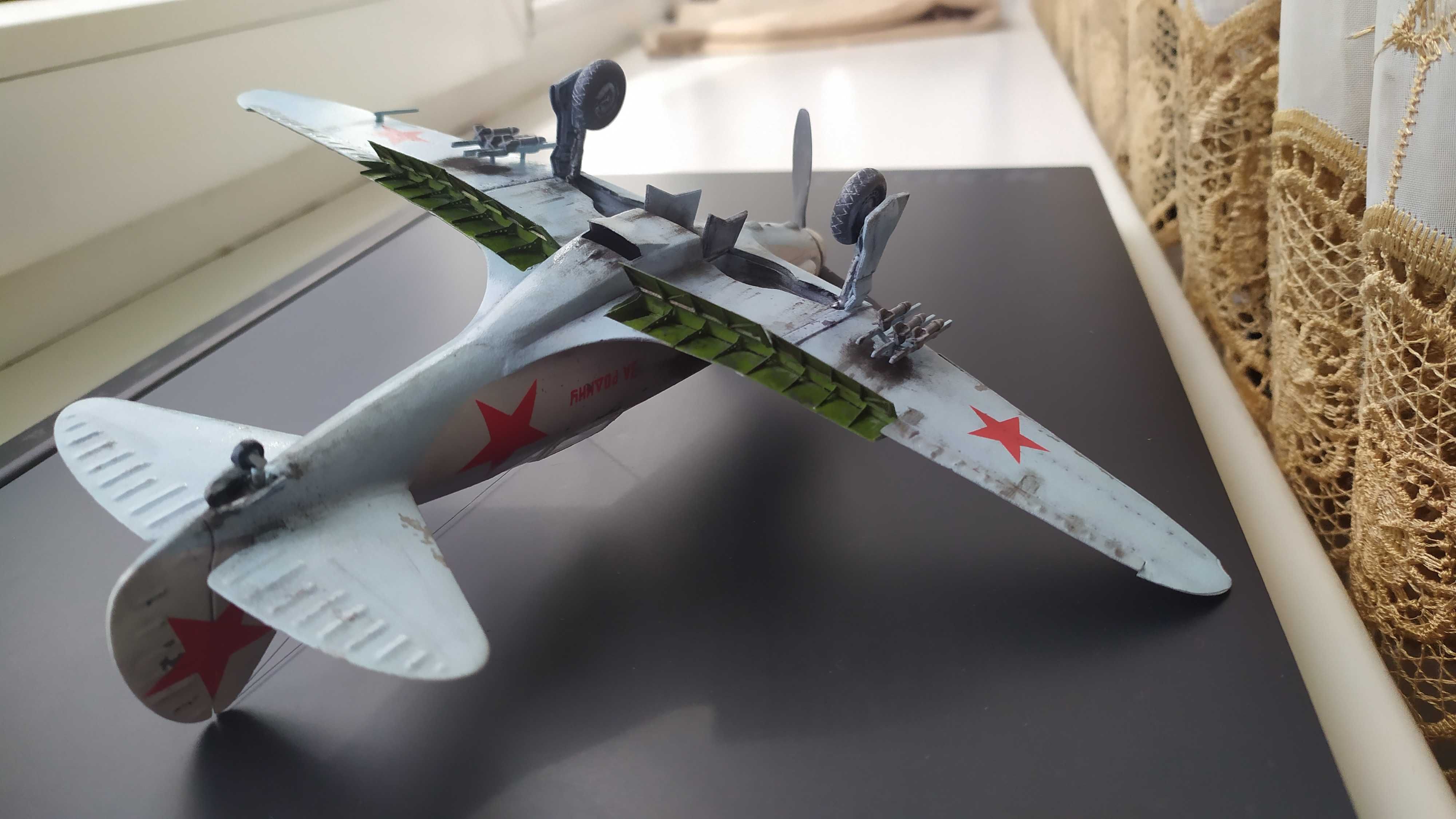 Модель самолета MIG 3 масштаб 1:48