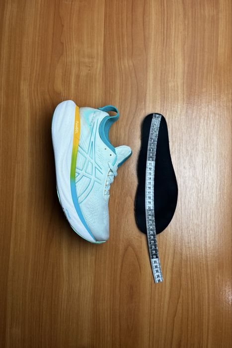 Кроссовки Asics Gel Nimbus 25 размер 39 оригинал спортивные бег run