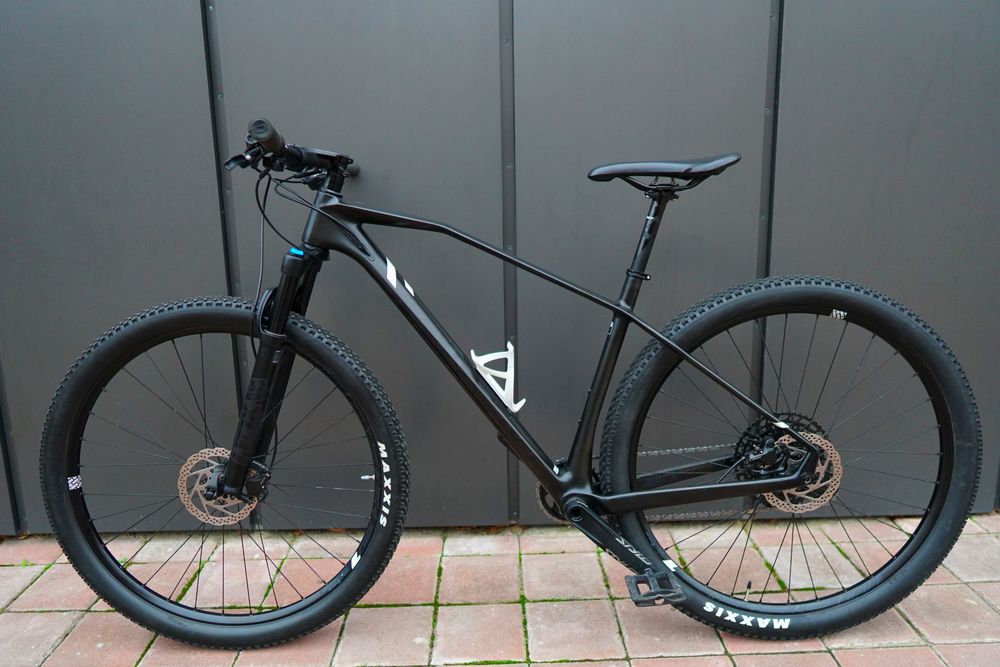 Карбоновий MONDRAKER Chrono R (L) FOX 32 / 2023 / 10.8Kg MTB велосипед