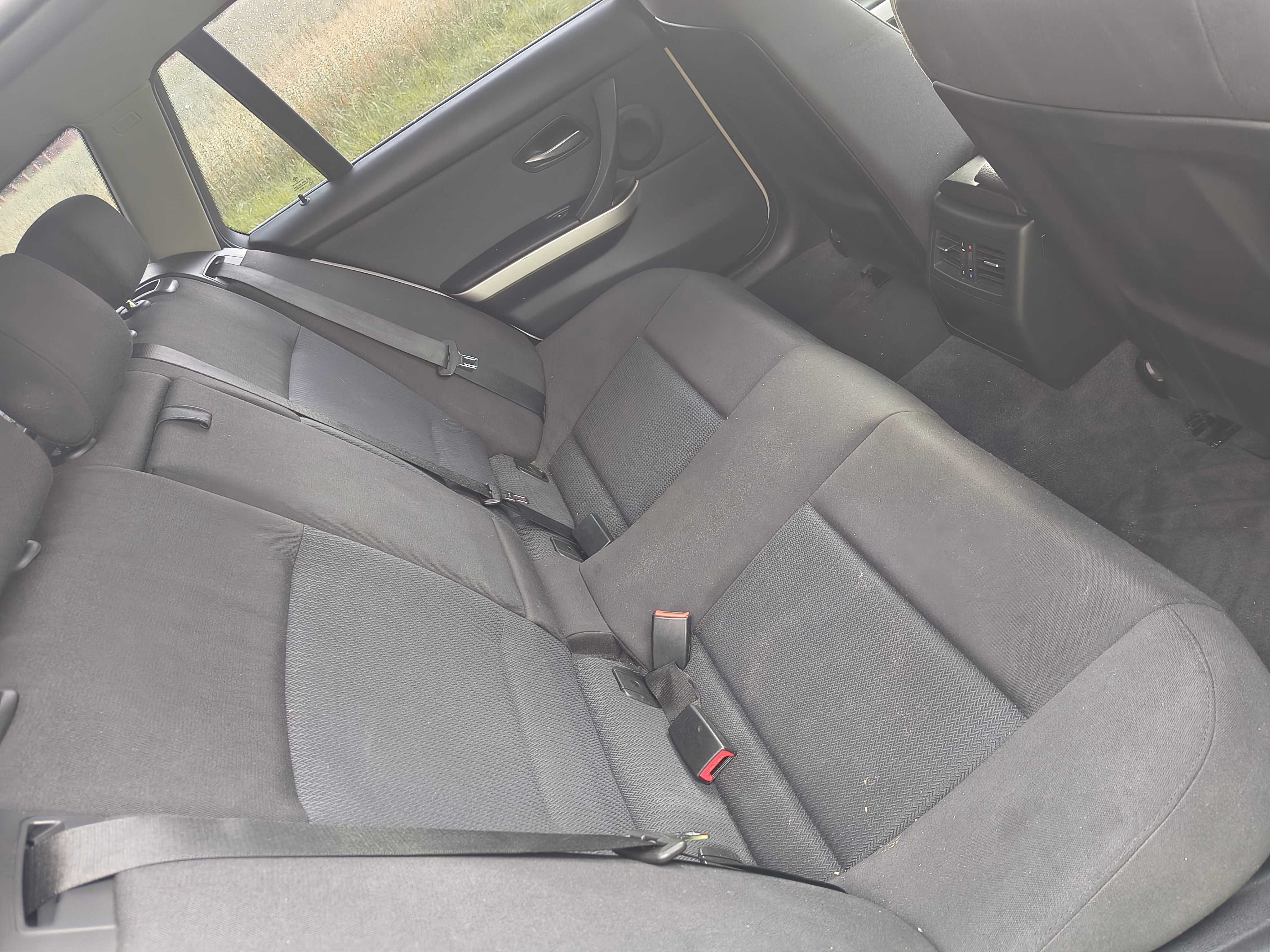 BMW e91 2.0 benzyna 143 konie 6 biegów Alu 16 Bez rdzy LIFT