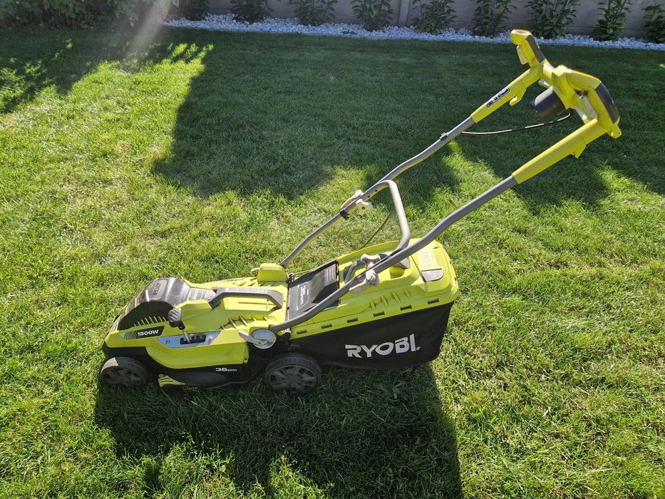 Kosiarka Ryobi RLM15E36H