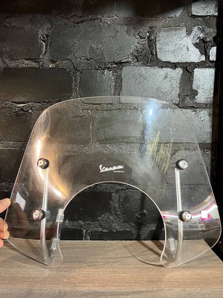 Вітрове скло vespa