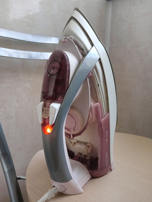 Праски Philips EasyCare 3230 та GC3310  2200 W