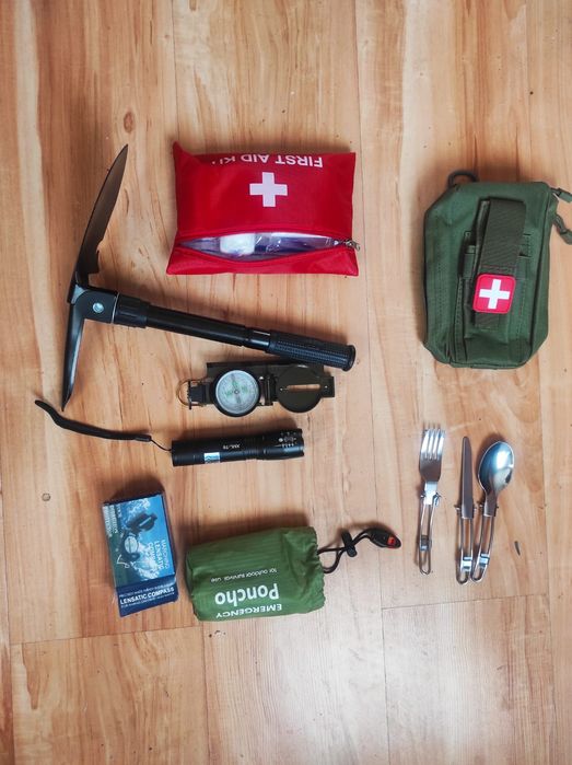 zestaw przetrwania survival bushcraft turystyka