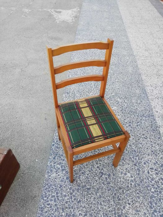 Cadeira de madeira