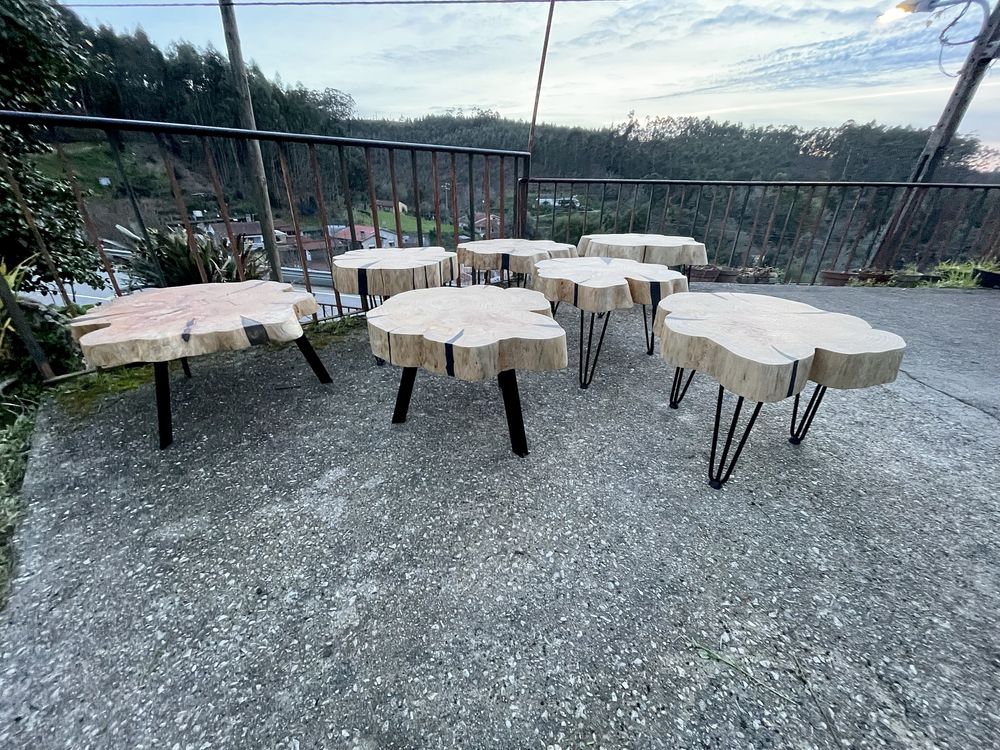 Mesa centro estilo rústica de madeira de cedro e resina epoxy (novo)
