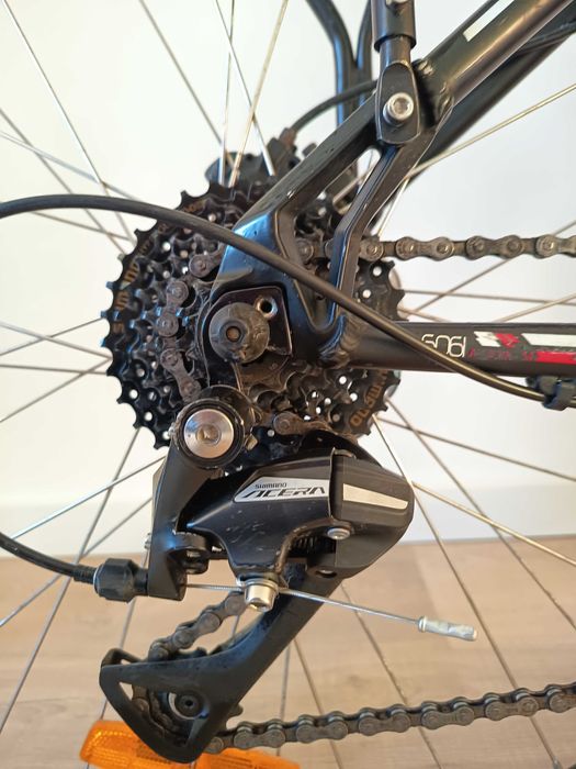 Bicicleta GT Avalanche 4.0 6061 M (18") - Shimano Acera