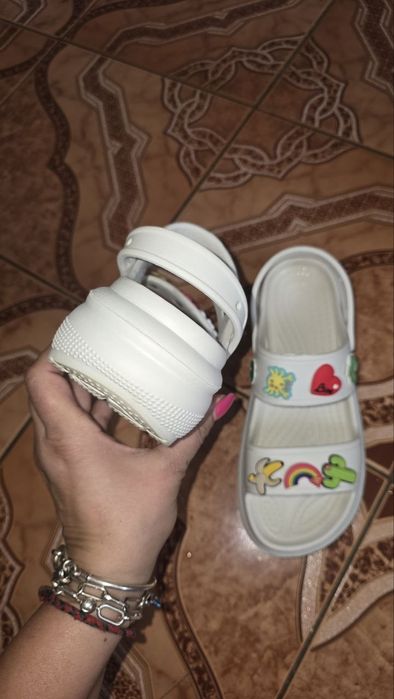 Босоножки на платформе crocs на стопу 25,,5-26см