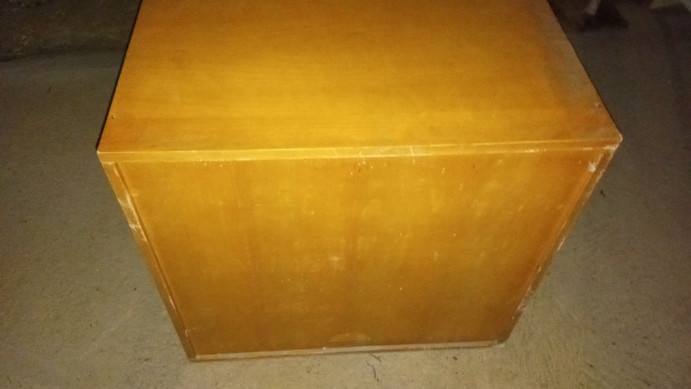 Móvel Madeira Interior Prateleira. 2 Fotos