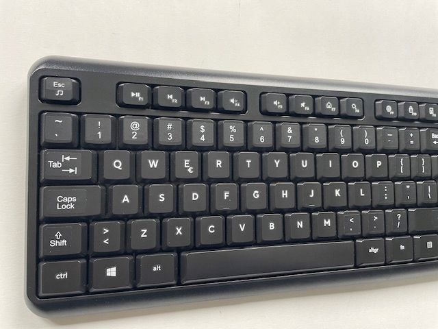zestaw klawiatura i mysz trust polskie naklejki