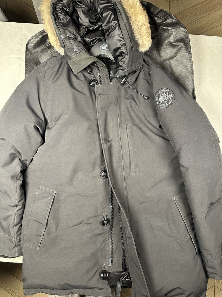 Пуховик мужской CANADA GOOSE