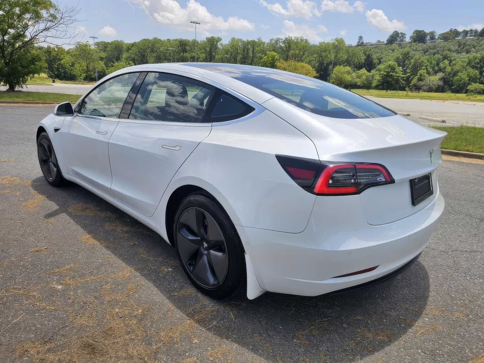 2020 Tesla Model 3 Standard Range Plus