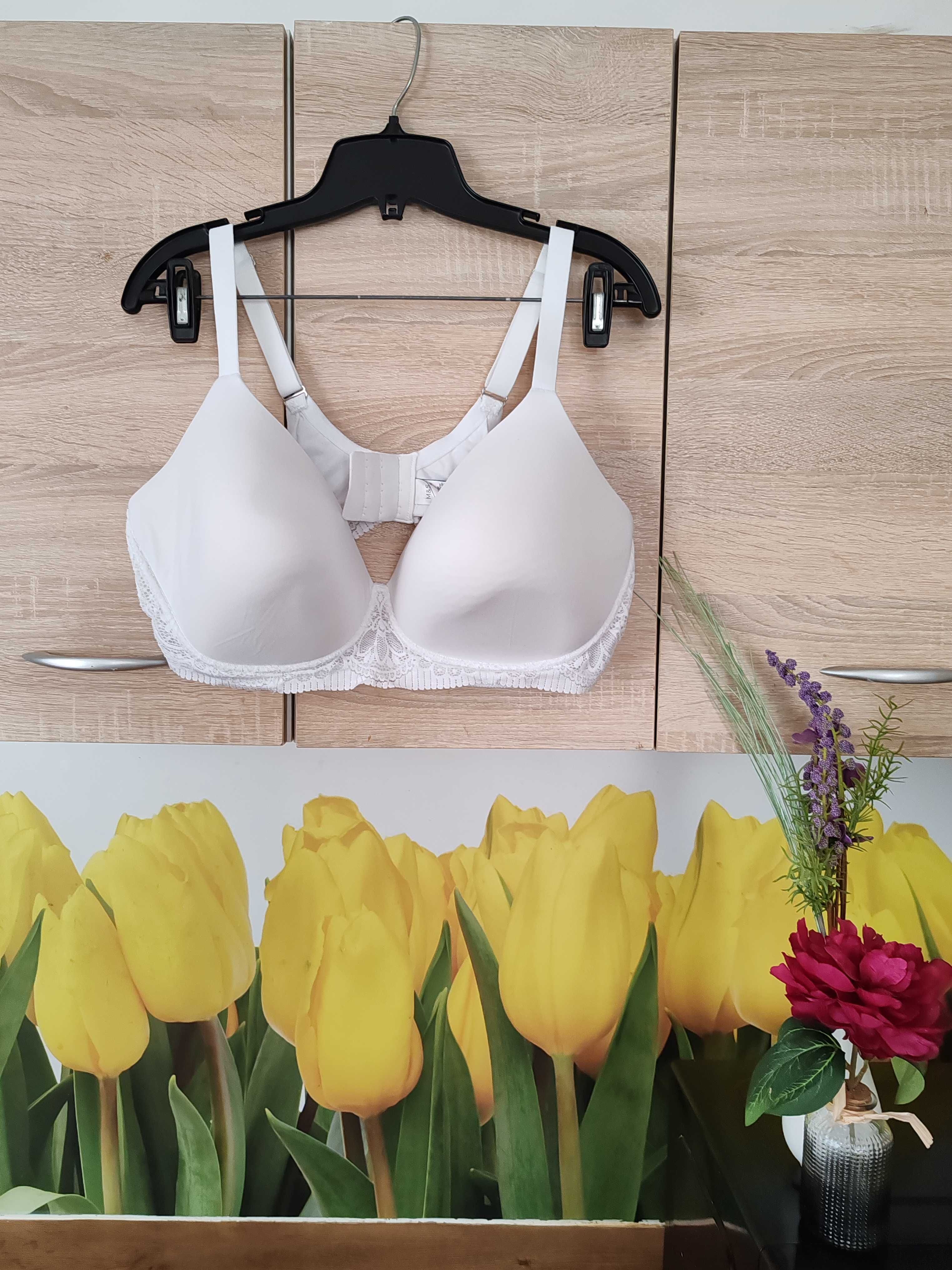 Śliczny, wygodny biustonosz z koronką M&S rozmiar 95F nylon/poliester