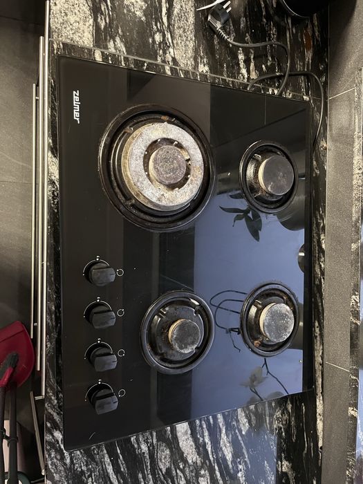 Kuchenka gazowa na szkle