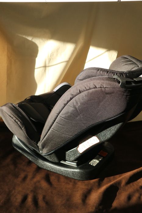 Автокрісло El Camino для дітей 1-4 роки, відмінний стан
