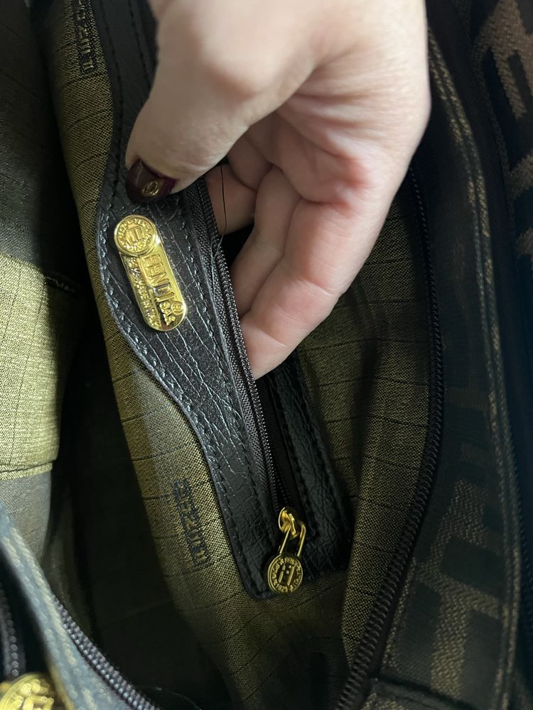Fendi torebka pojemna