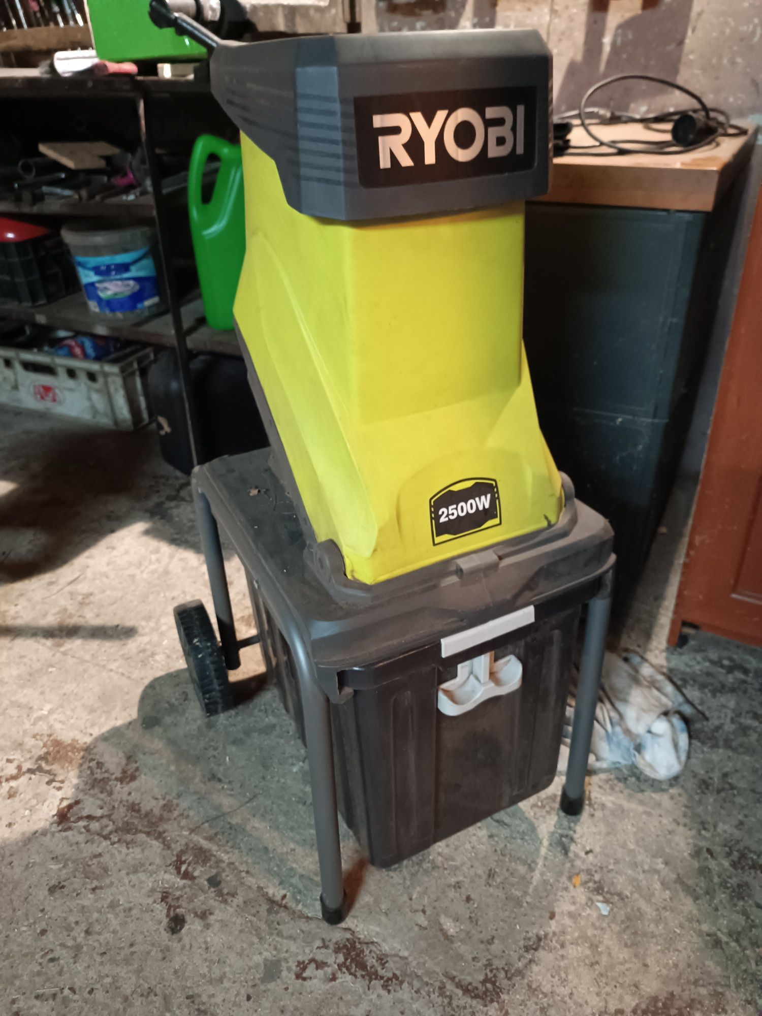 Sprzedam rozdrabniacz Ryobi