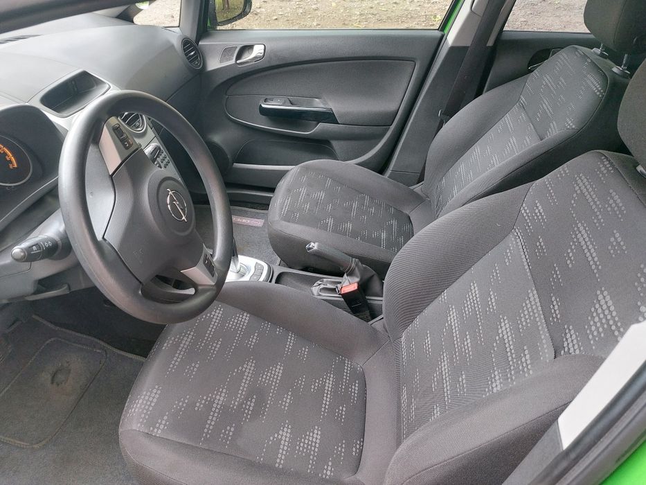 Opel Corsa 2012. 1.2 газ/бензин