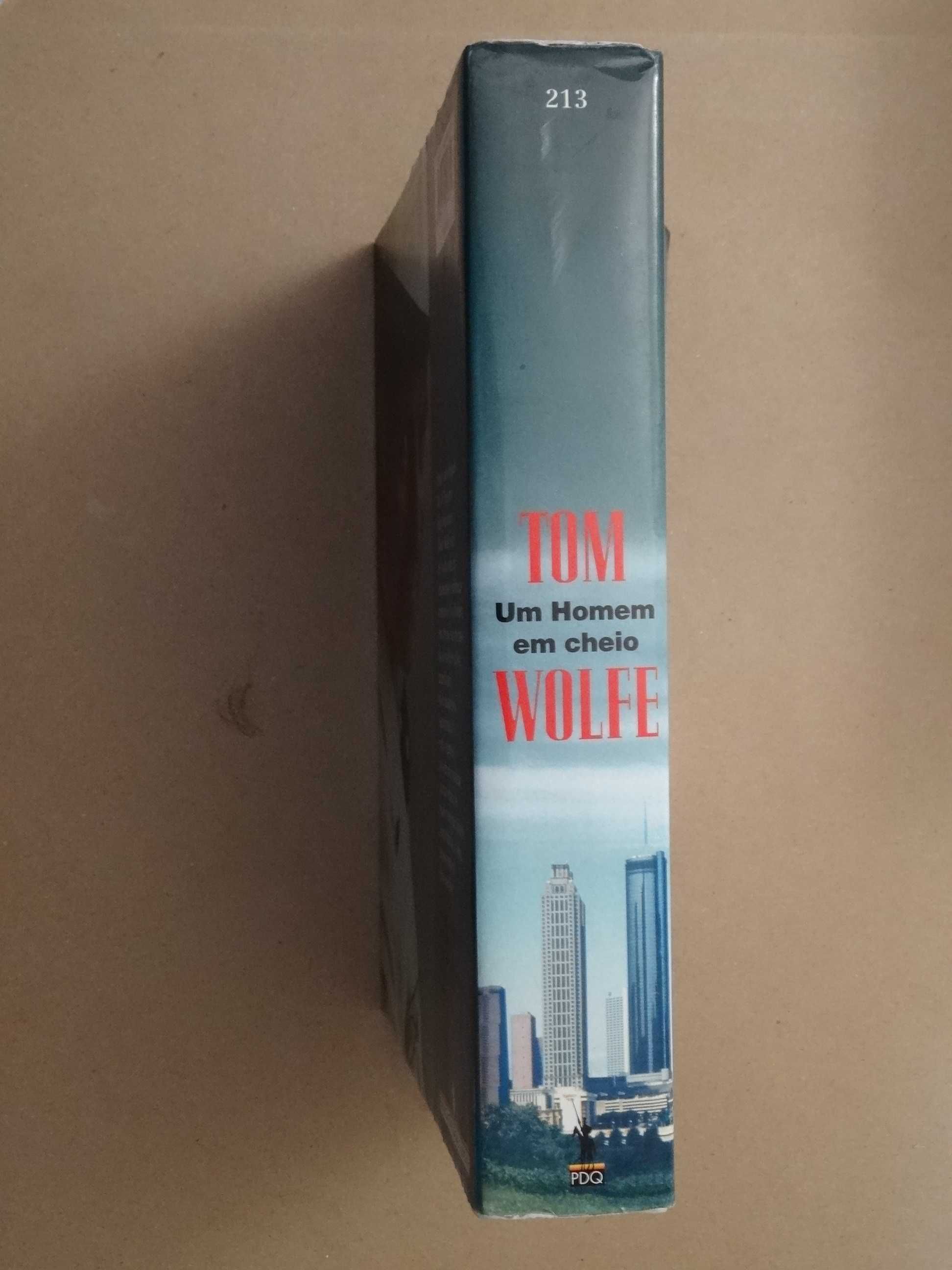 Um Homem Em Cheio de Tom Wolfe - 1ª Edição