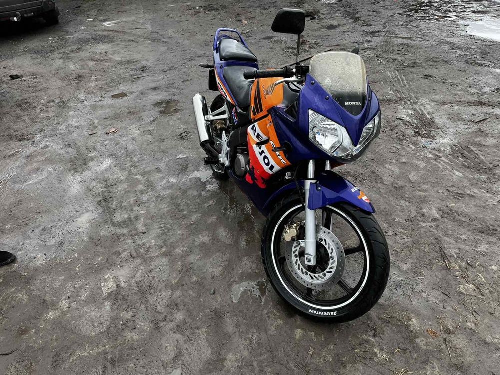 Продається Honda cbr125 2005 рік в супер стані!!!